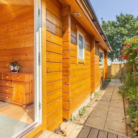 The Lodge Stowmarket Exteriér fotografie